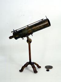反射望遠鏡（長浜市（長浜城歴史博物館）蔵）の写真