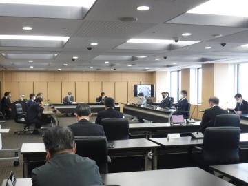 総務教育常任委員会の様子