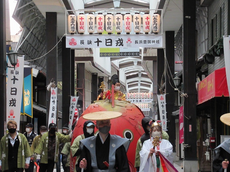 宝恵賀籠錬行風景