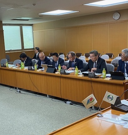 議会運営委員会行政視察の様子