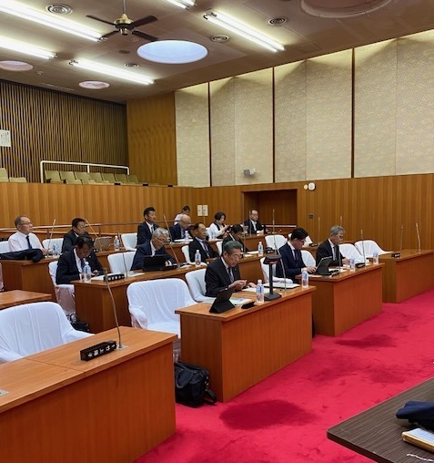 議会運営委員会行政視察の様子