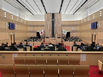 本会議の様子
