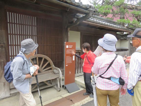 ボランティアガイドによる解説