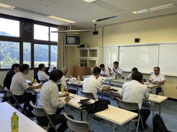 視察の様子