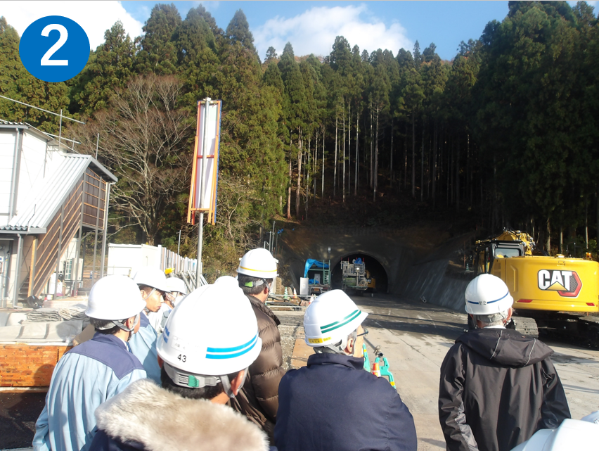 杉本余呉線のトンネル整備工事写真