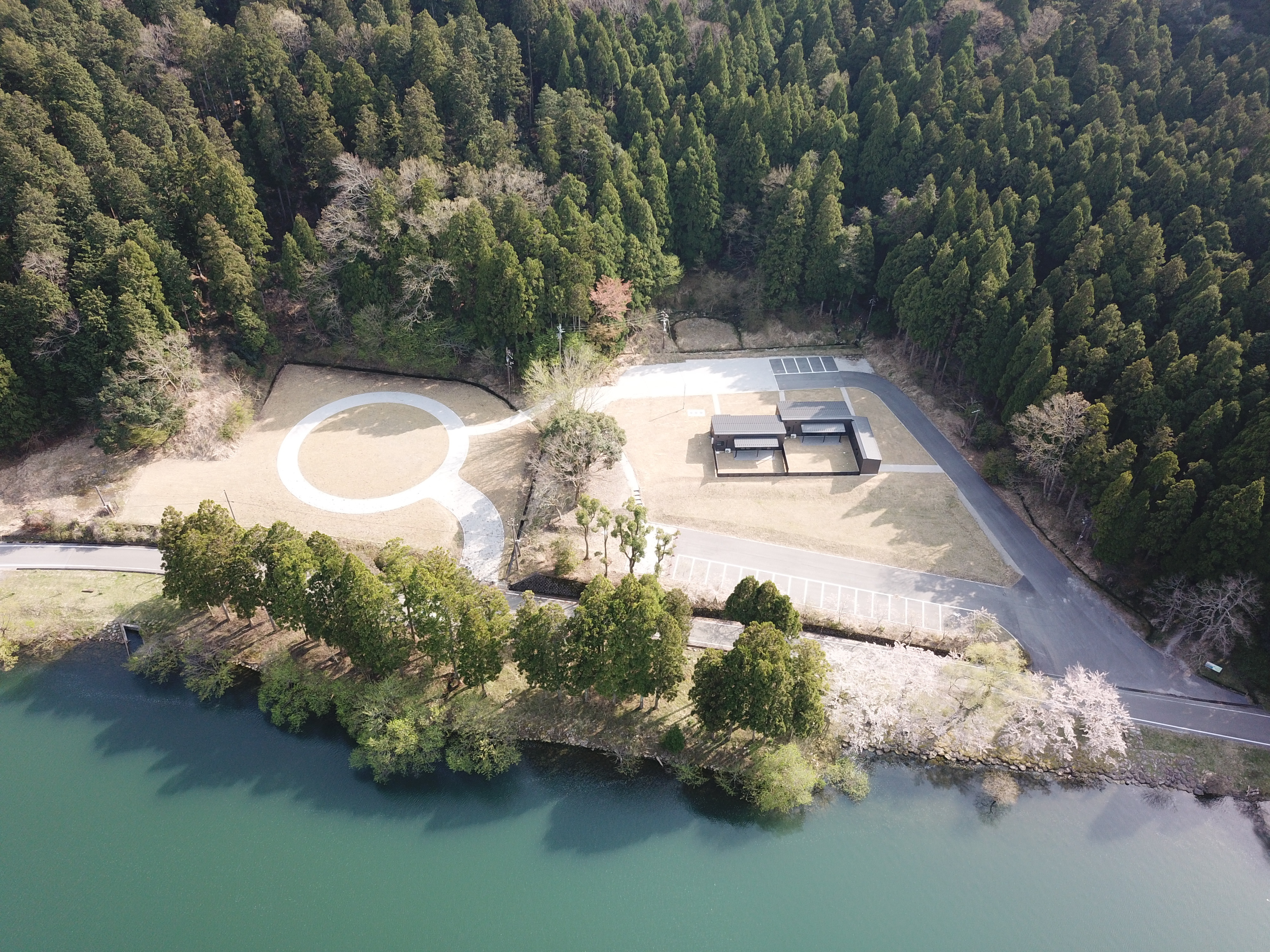 余呉湖周辺の施設