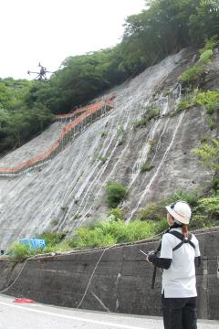 法面施工現場でのドローン活用