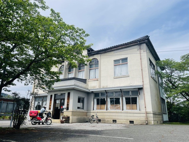 江北図書館外観